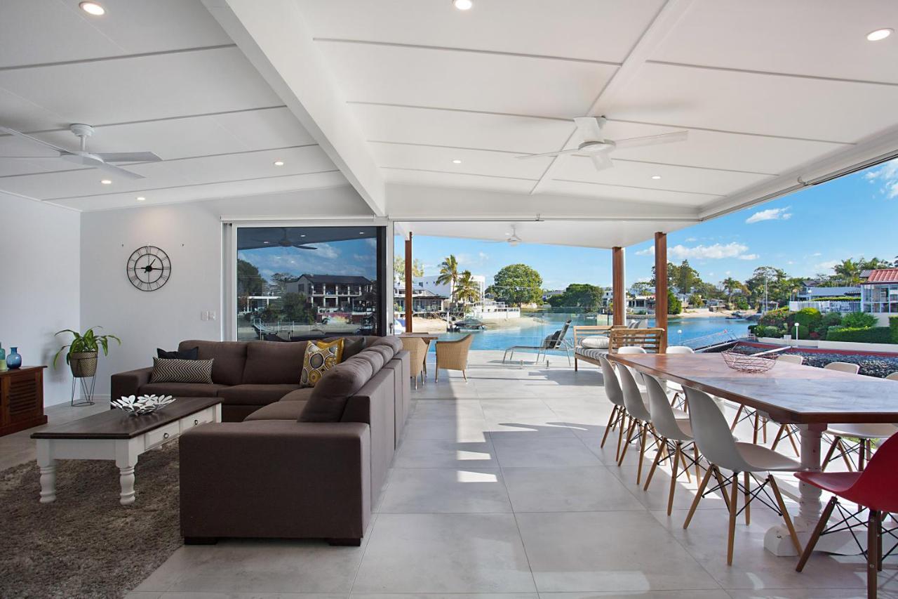 Incredible Value - Perfect For Large Families Villa Gold Coast Bagian luar foto