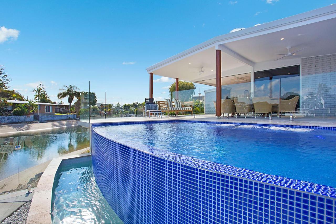 Incredible Value - Perfect For Large Families Villa Gold Coast Bagian luar foto