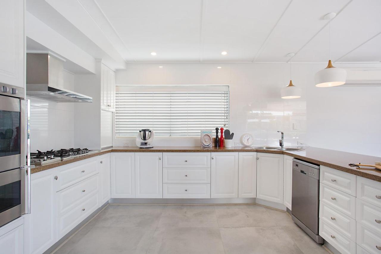 Incredible Value - Perfect For Large Families Villa Gold Coast Bagian luar foto